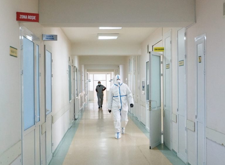 Instituțiile medicale din țară vor fi dotate cu echipamente performante în valoare de 10,3 milioane de euro