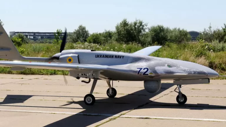 Veste proastă pentru ruși: Ucraina va avea curând propria fabrică de drone turcești Bayraktar