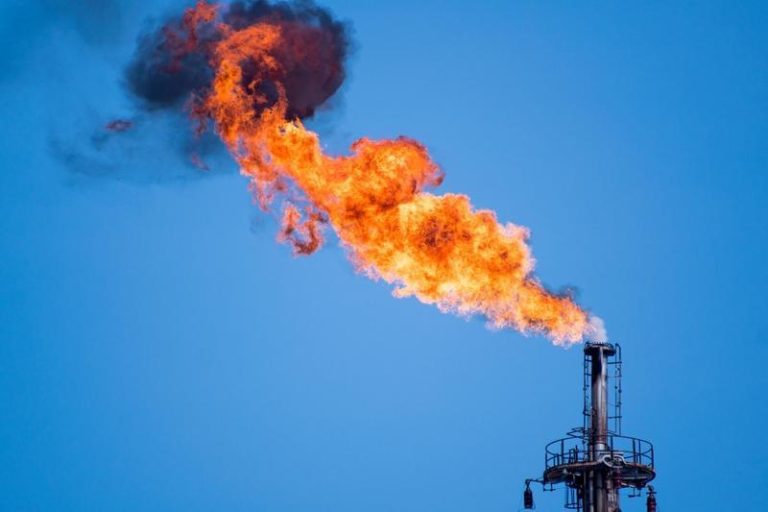 Rușii ard gazul degeaba, la propriu: Gaze de 10 milioane de dolari, arse zilnic în atmosferă, ca să nu fie încărcate în Nord Stream