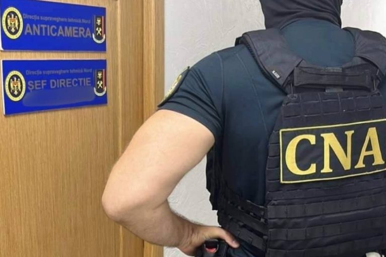 Un procuror din Călărași, reținut în flagrant pentru corupere pasivă