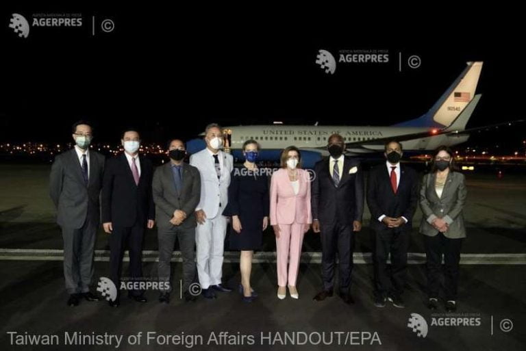 China anunță ”manevre militare țintite” ca răspuns la vizita Nancy Pelosi în Taiwan