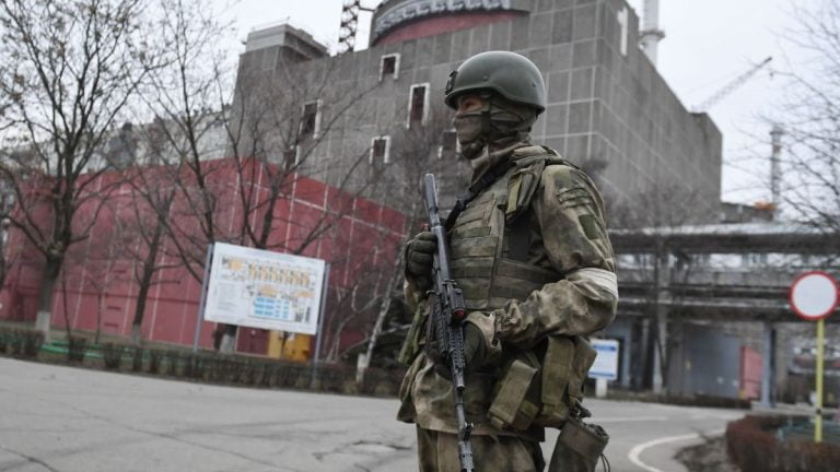 Forțele ucrainene îi vor vâna pe soldații ruși care trag asupra centralei nucleare de la Zaporojie