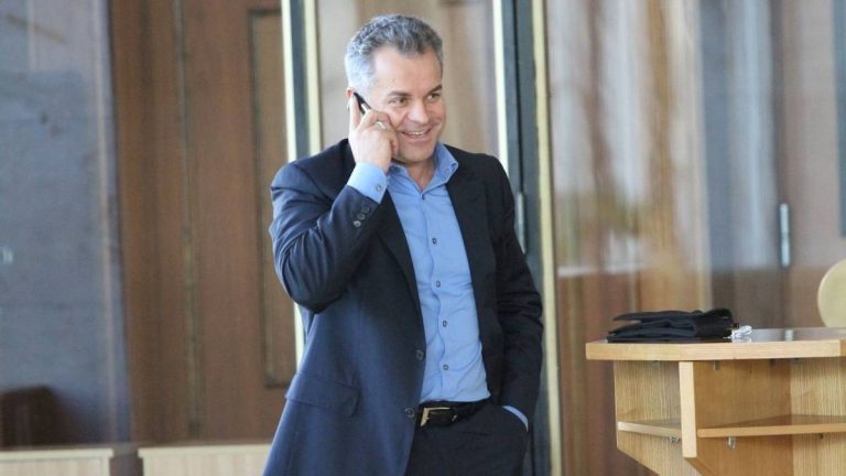 Frauda bancară: Judecătorii au admis demersul privind autorizarea finalizării urmăririi penale în lipsa lui Vladimir Plahotniuc