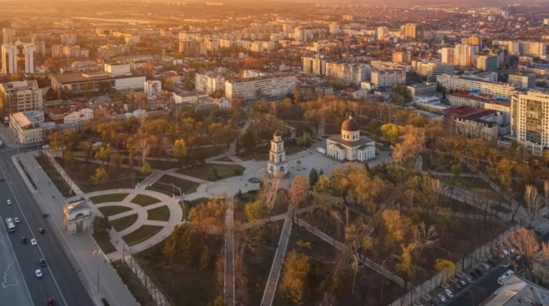 CMC a aprobat acceptarea de donații din partea Consiliului Județean Buzău pentru două proiecte de amenajare a capitalei