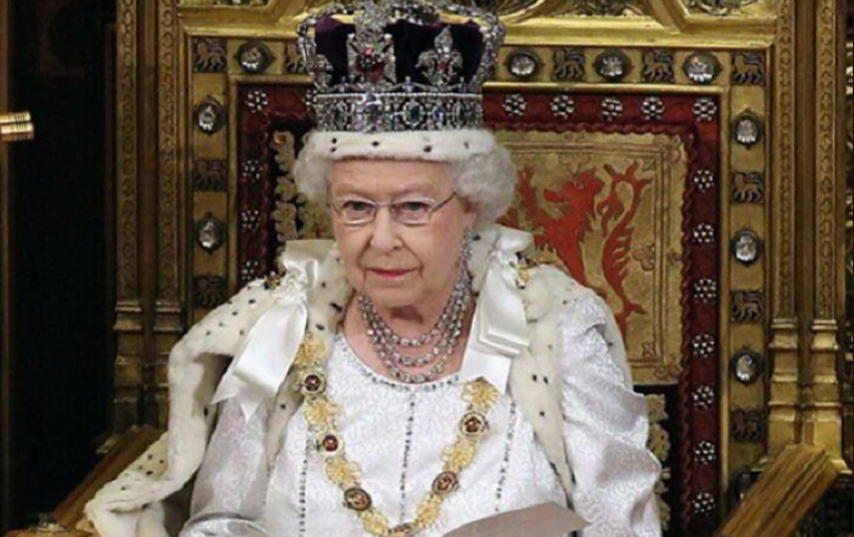 Averea Reginei Elizabeth II de 370 de milioane de lire sterline: Bijuteriile Coroanei sunt transmise următorului monarh