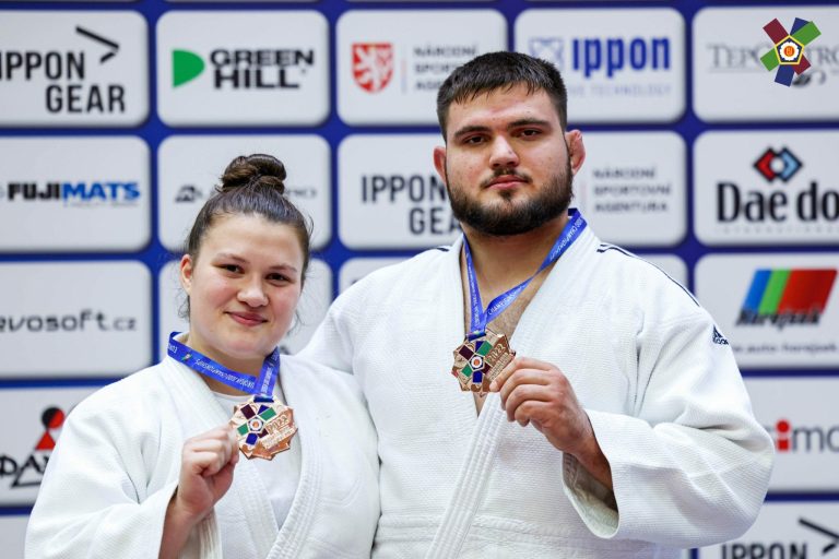 Alin Bagrin și Oxana Diacenco au cucerit medalia de bronz la Campionatul European de judo printre tineret de la Praga