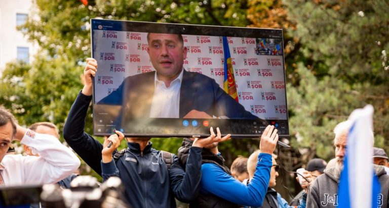 Facebook a permis fugarului Ilan Șor să difuzeze reclame care îndeamnă la revolte împotriva guvernului