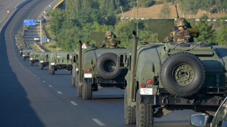 Vehicule militare pe traseele din țară. Anunțul Ministerului Apărării