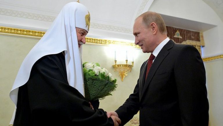 Patriarhul Kiril le-a cerut preoților ruși să se roage „zelos” două zile pentru sănătatea lui Putin