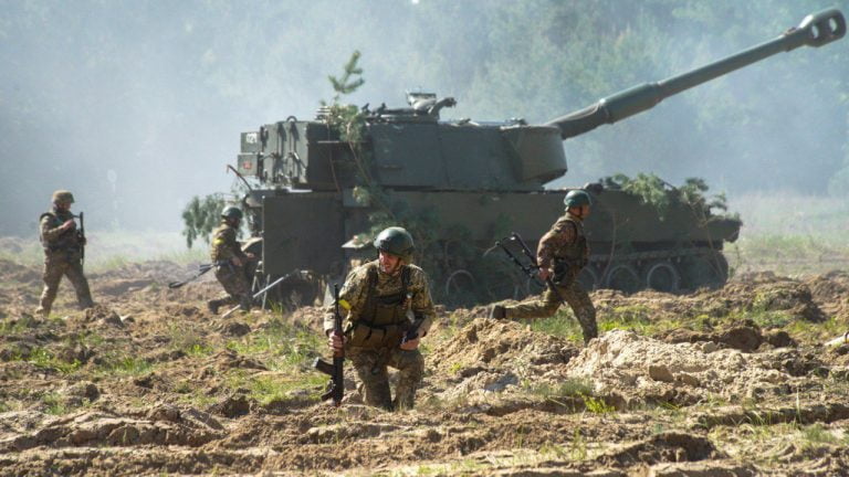 Statele Unite îşi vor extinde programul de pregătire a militarilor ucraineni