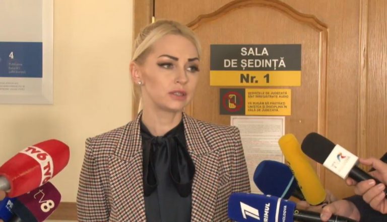 VIDEO/ Deputata partidului „ȘOR”, Marina Tauber, plasată în arest la domiciliul pentru 30 de zile: „Este o situație foarte ridicolă”