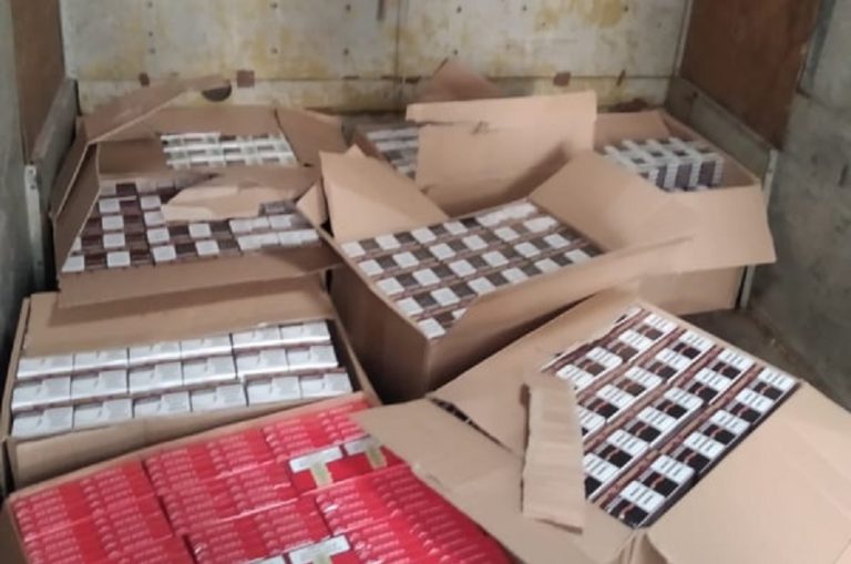 Peste 350 de litri de alcool, găsiți de oamenii legii într-un depozit din Capitală