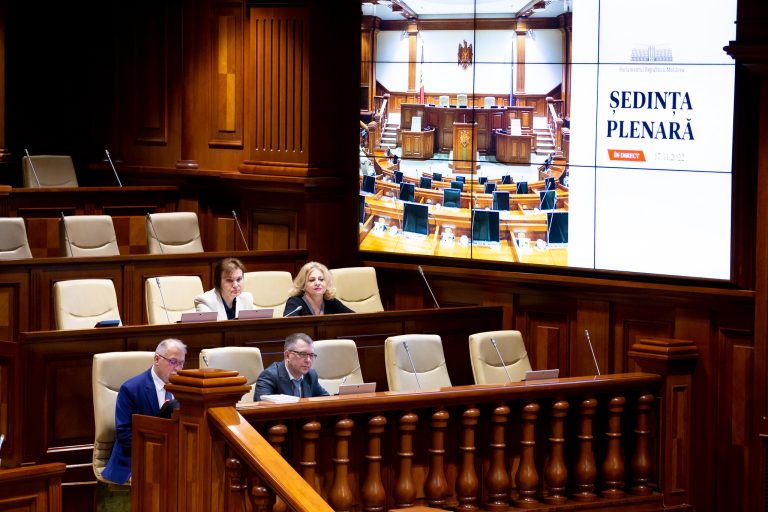 Votat de Parlament în prima lectură: Societățile de registru, reintroduse în cadrul legal