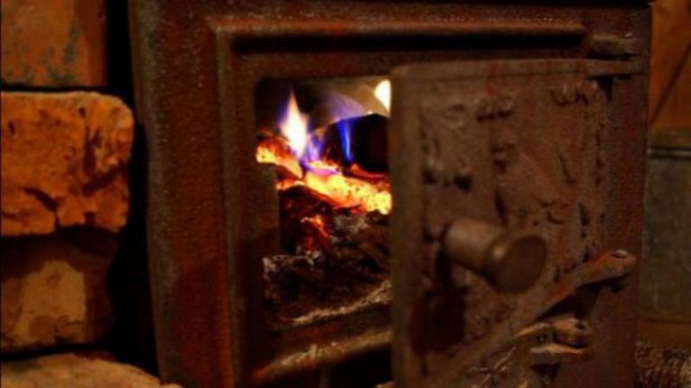 Nouă persoane s-au intoxicat cu monoxid de carbon emanat de la sobele defecte