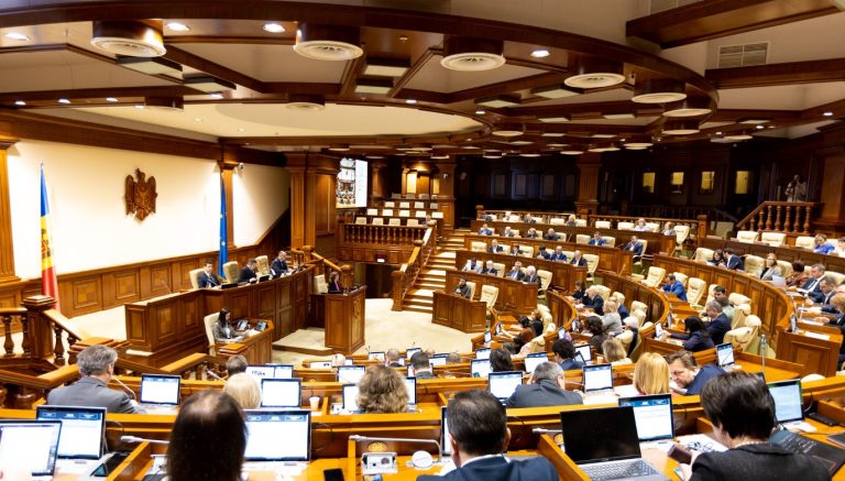 LIVE: Parlamentul s-a convocat în ședință plenară: Ce proiecte urmează să fie examinate