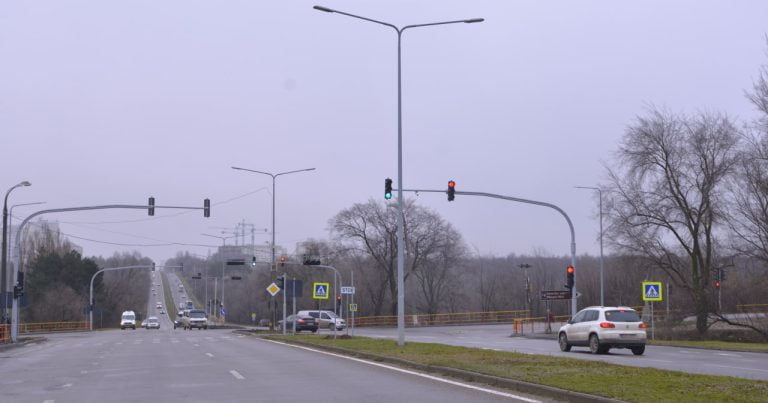 FOTO/ Primele semafoare inteligente din Chișinău, date în exploatare. Unde au fost amplasate