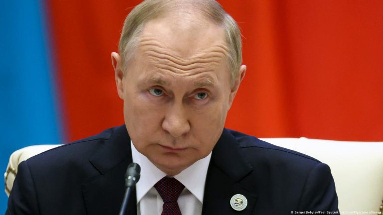Vladimir Putin: Pericolul izbucnirii unui război nuclear crește