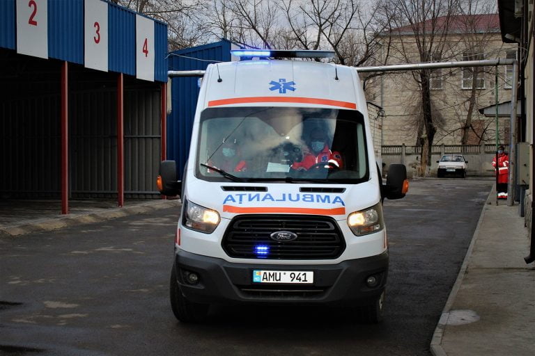 Cetățenii îndemnați să solicite ambulanța doar în cazurile de pericol iminent pentru viață!