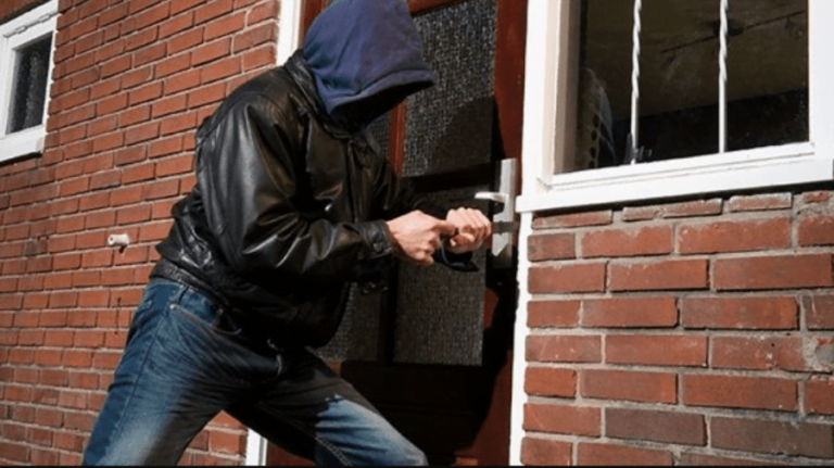 VIDEO/ De sărbători, crește riscul furturilor din locuințe. Recomandările Poliției
