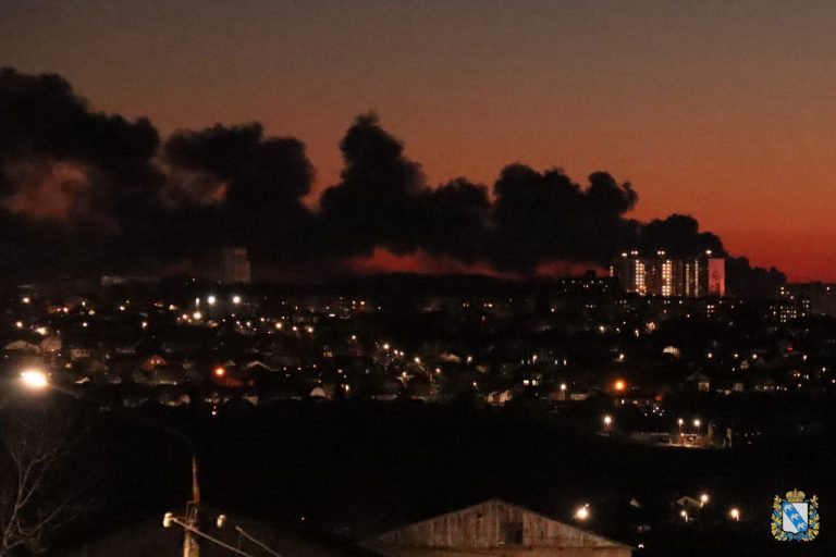 VIDEO/ Aerodromul din orașul rusesc Kursk a fost atacat cu drona. Incendiu puternic la fața locului