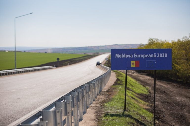 Două drumuri naționale, de importanță strategică, vor fi reabilitate. BERD acordă un împrumut de 150 mln de euro 