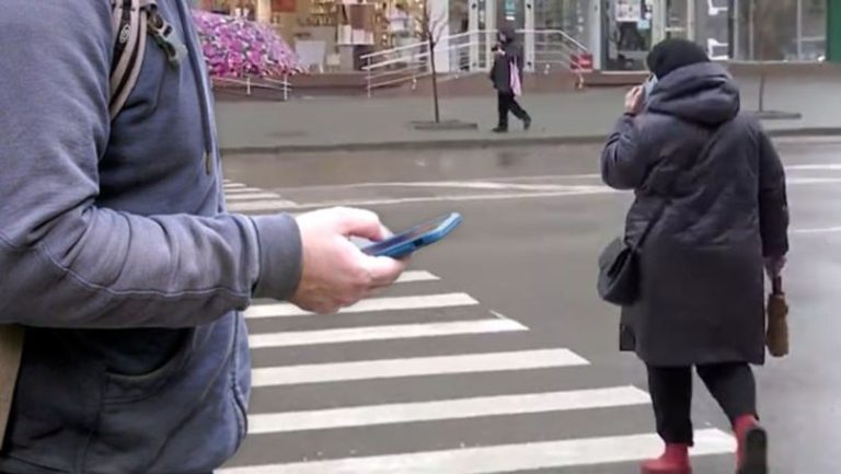 VIDEO/ Operațiunea Pietonul: Peste 4.400 de cetățeni, documentați pentru traversarea neregulamentară a străzii