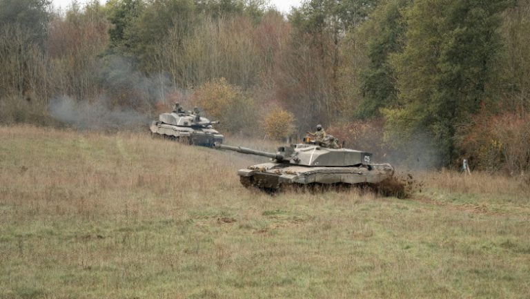 Marea Britanie va trimite Ucrainei unele dintre principalele sale tancuri de luptă, Challenger 2