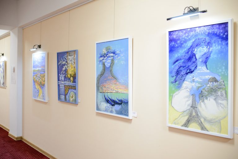 FOTO/ Expoziția „Lumile Femeii”, vernisată la Guvern
