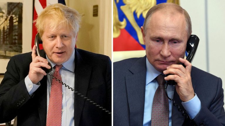 Boris Johnson susține că Putin l-a amenințat că îl va ucide cu o rachetă