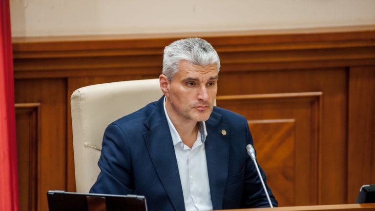 Alexandr Slusari: Aderarea la UE este unica cale de salvare pentru agricultura din R. Moldova
