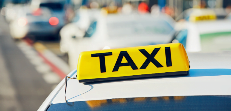 Un taximetrist din Bălți, prins beat criță la volan