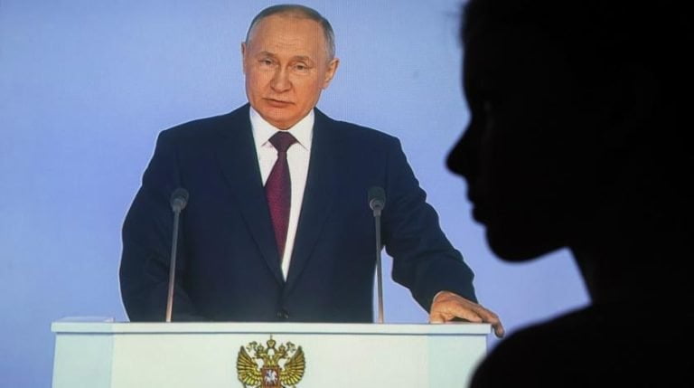Putin critică din nou Occidentul: „Ei sunt cei care au început războiul. Vom folosi toate armele pentru a pune capăt acestuia”