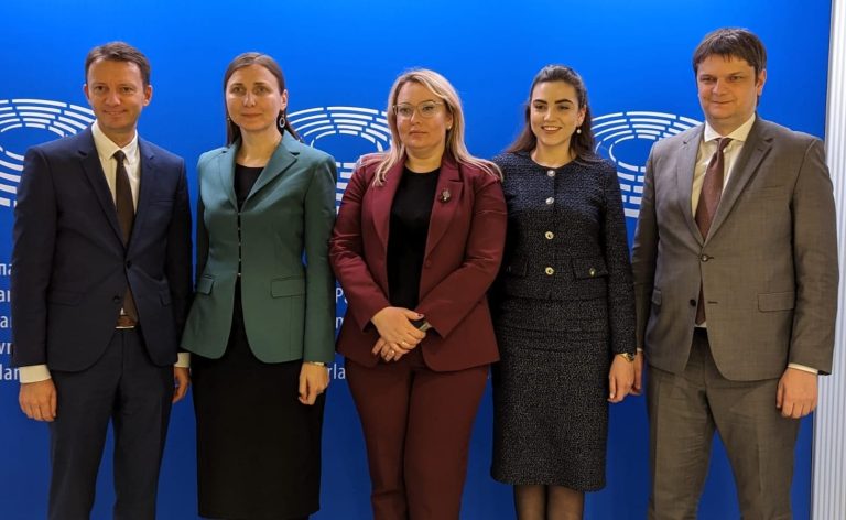 Eurodeputat: „Schimbarea de guvern nu afectează cu nimic parcursul european al Republicii Moldova”