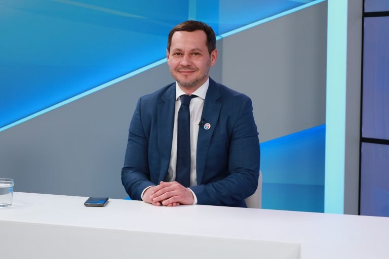 Ruslan Codreanu: „Apă-Canal” nu prestează niciun serviciu, toate serviciile sunt contractate de la agenți economici privați, unii rude cu Ion Ceban