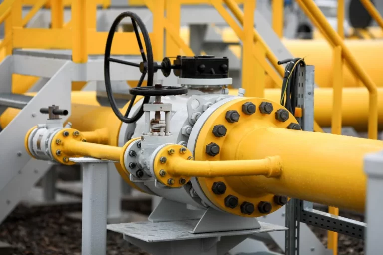 Ucraina a început să importe gaze din Europa prin R. Moldova