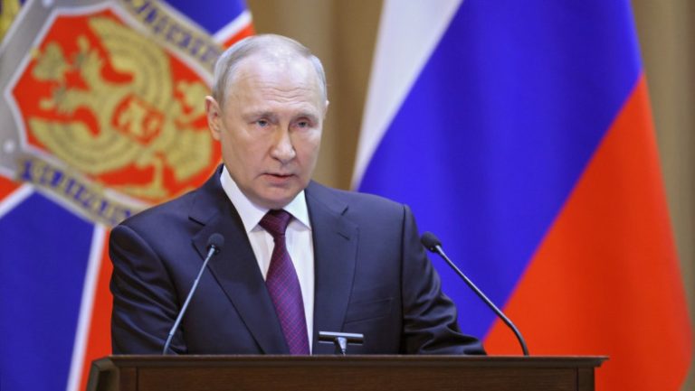 Vladimir Putin a semnat legea care suspendă oficial participarea Rusiei la New START