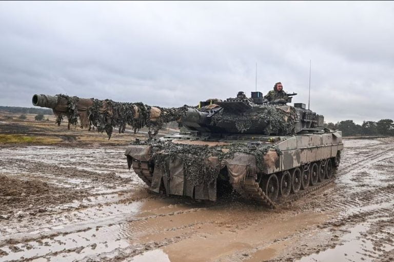 Război în Ucraina, ziua 350: Ucraina va primi 100 de tancuri Leopard 1. Trei regiuni din apropierea frontului vor fi conduse de guvernatori „cu experienţă în apărare”, anunță Zelenski