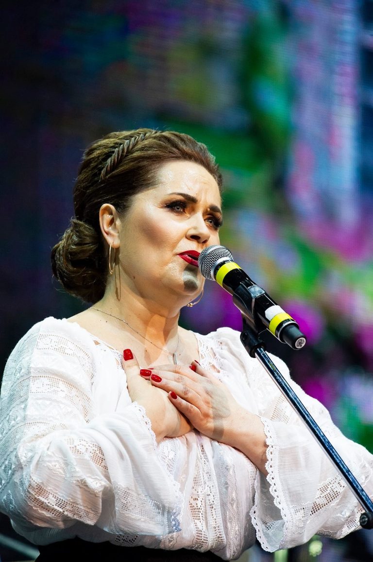 Natalia Munteanu, interpretă: Rușii s-au pornit pe un pământ străin, care nu le aparține