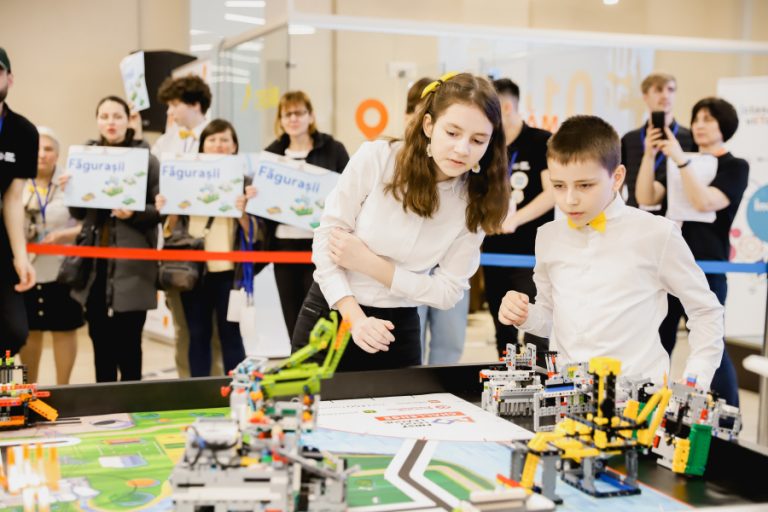 Cel mai mare concurs de robotică – FIRST LEGO League Challenge Moldova și-a desemnat învingătorii