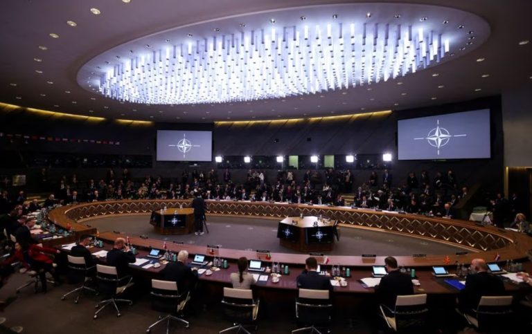 Război în Ucraina, ziua 397. NATO critică planul lui Putin privind mutarea de arme nucleare în Belarus. Ucraina cere reuniune urgentă a Consiliului ONU