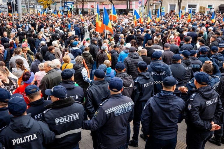 Poliția: În timpul protestului se intenționează organizarea dezordinilor în masă