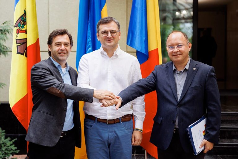 România găzduiește prima Conferință privind securitatea Mării Negre și trilaterala cu Ucraina și R. Moldova la nivelul miniștrilor de externe și ai apărării