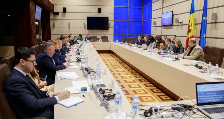 Reforma justiției, discutată la ședința comună a comisiilor juridice din Parlamentul R. Moldova și din Senatul României