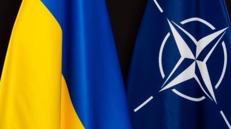 În iulie, Ucraina ar putea fi invitată oficial să aderare la NATO
