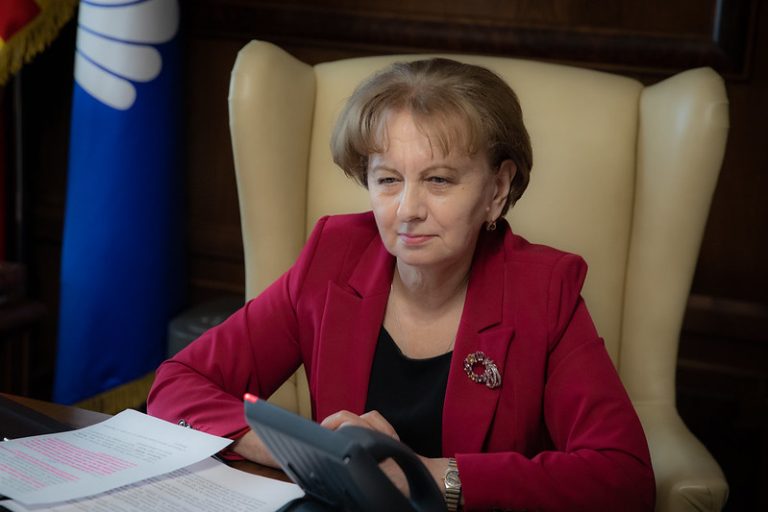 Zinaida Greceanîi și-a dat demisia din funcția de președinte al Fracțiunii parlamentare a BCS