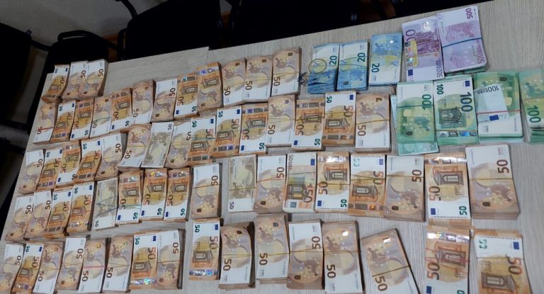 440 de mii de euro de contrabandă, confiscați în folosul statului