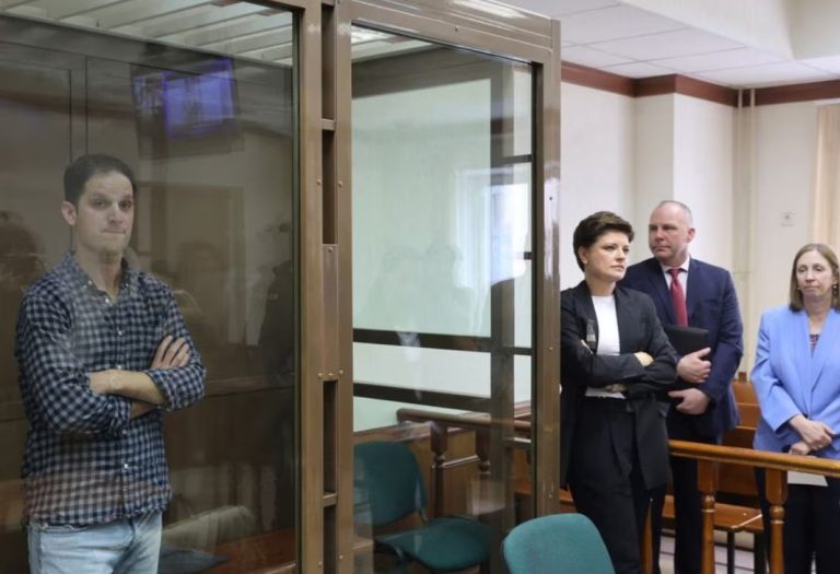 Un tribunal rus a respins cererea de eliberare a jurnalistului american Evan Gershkovich, acuzat de spionaj