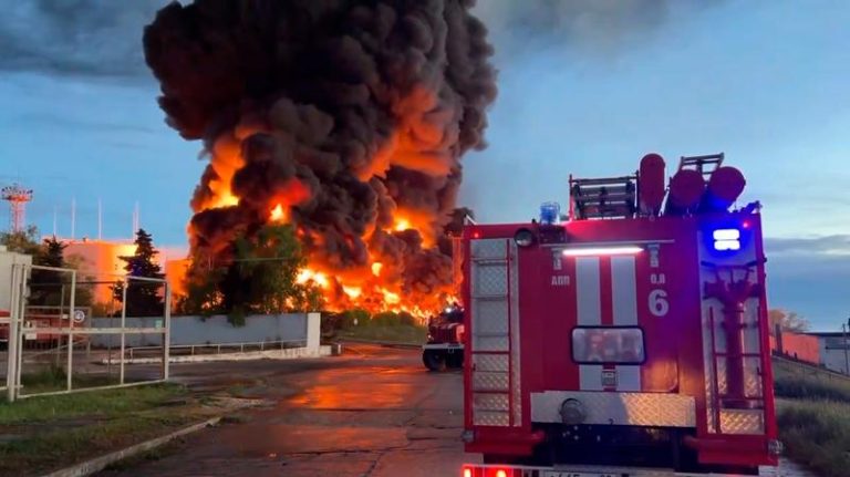 Război în Ucraina, ziua 431: Avertismentul Ucrainei pentru ruși: Incendiul de la depozitul din Sevastopol este o acțiune pregătitoare