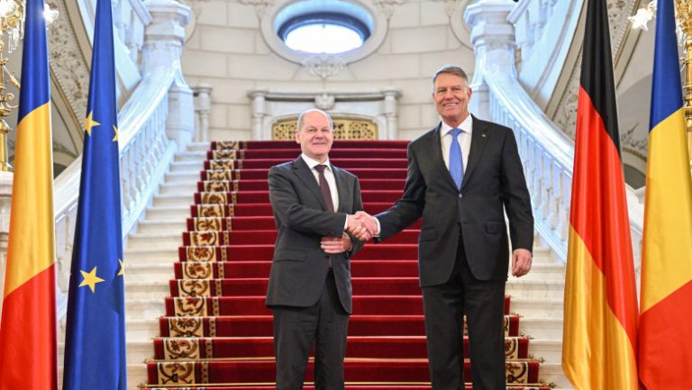 Iohannis, după întâlnirea cu Scholz la Cotroceni: Este foarte important să sprijinim substanțial stabilitatea și reziliența R. Moldova