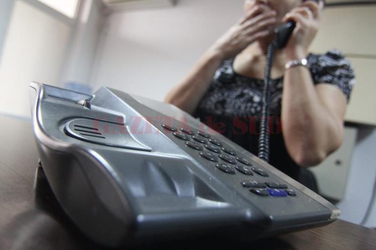 Poliția anunță despre o nouă schemă de escrocherie prin telefon: Cum să nu cazi pradă în plasa escrocilor